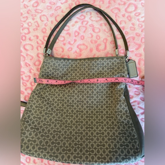 Coach Gray Signature Bag Phoebe Carryall
Shoulder Leather and Canvas - Picture 5 of 14